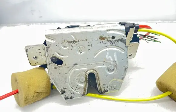 Mercedes-Benz E W211 Tailgate/trunk/boot lock/catch/latch A2117400036
