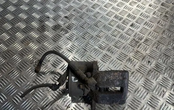 Volkswagen Tiguan Rear brake caliper 