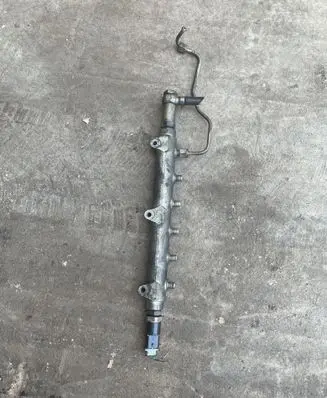 Volvo V70 Fuel distributor 
