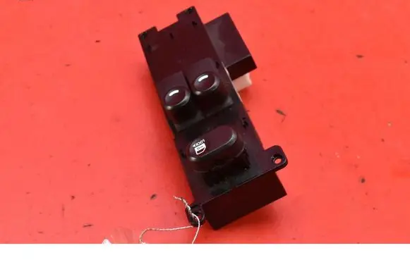 Hyundai i30 Electric window control switch 935702L100