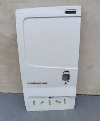 Nissan Primastar Rear door