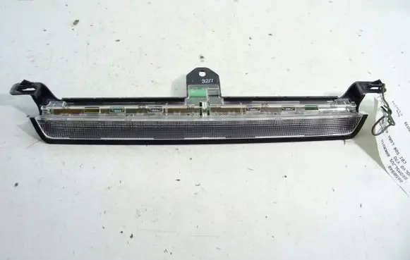 Volvo XC70 Third/center stoplight PLM0766367