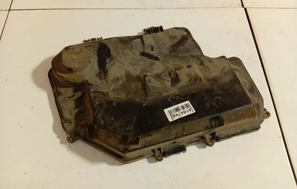 Audi A6 S6 C6 4F Fuse box cover 4F1907613