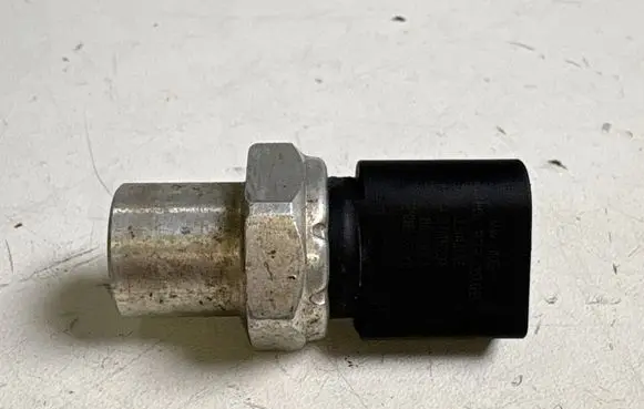 Audi A7 S7 4G Air conditioning (A/C) pressure sensor 4H0959126B