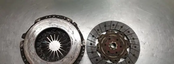 Opel Insignia A Pressure plate 55568851