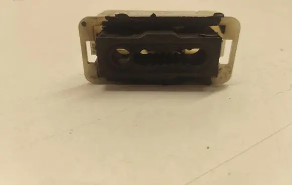 Peugeot 508 II Radiator mount bracket 9800613580 13580