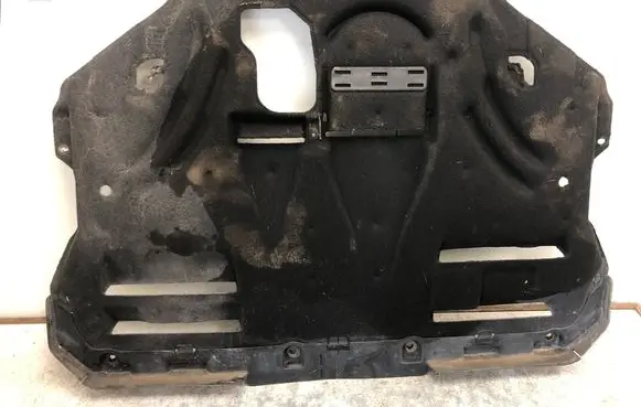 Ford Kuga II Engine splash shield/under tray