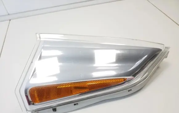Nissan Leaf I (ZE0) Headlight/headlamp