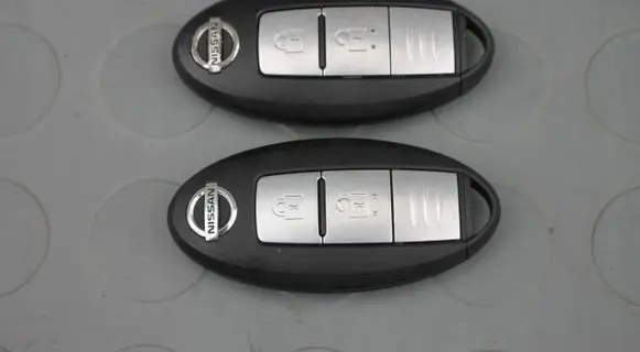 Nissan Navara D40 Ignition key/card 