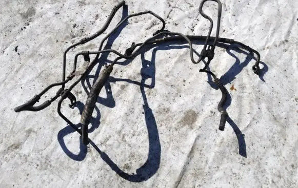 Toyota Avensis Verso Power steering hose/pipe/line