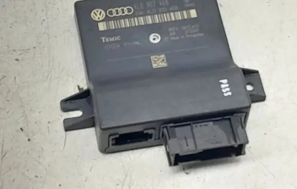 Audi Q7 4L Gateway control module 4L0907468 4L0910468