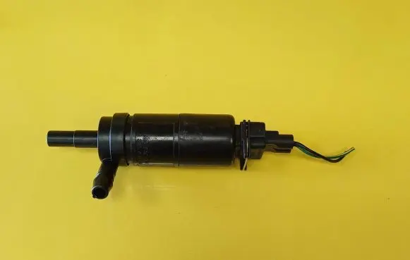 Ford Mondeo MK I Headlight washer pump 0392040010