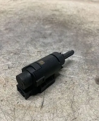 Peugeot 308 Brake pedal sensor switch 9813503180