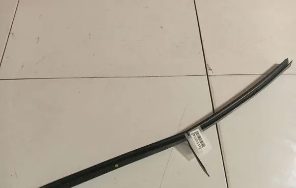 Ford Mondeo MK IV Rear door glass trim molding 