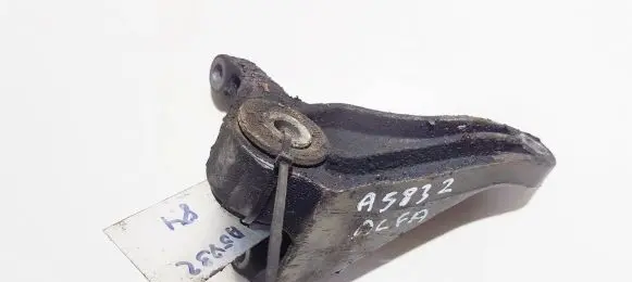 Alfa Romeo 156 Engine mount bracket