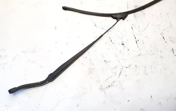Chevrolet Captiva Front wiper blade arm c10dlieh
