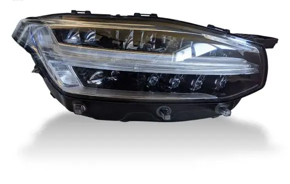 Volvo XC90 Headlight/headlamp 32228297 1811108521