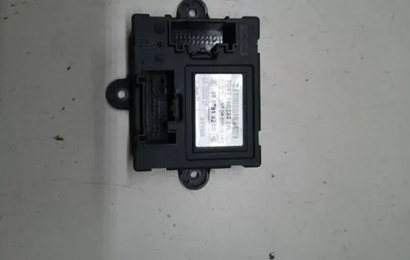 Jaguar XF X250 Door control unit/module 7G9T14B533ED 0507914200 14C235EA