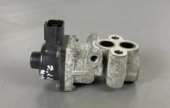 Mitsubishi Outlander EGR valve 1582A166