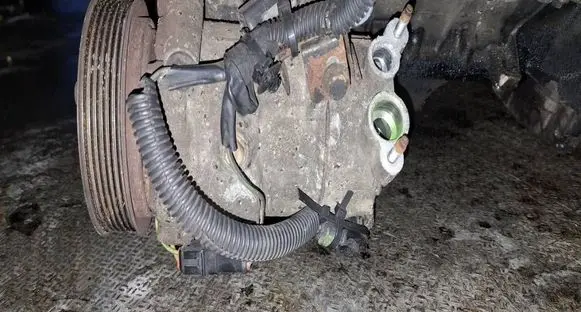 Peugeot 307 Air conditioning (A/C) compressor (pump) 