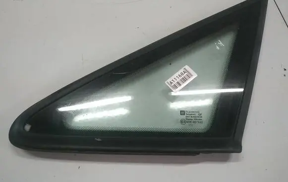 Opel Zafira A Front triangle window/glass AS2