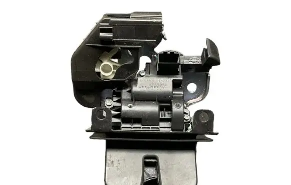 Loading door lock