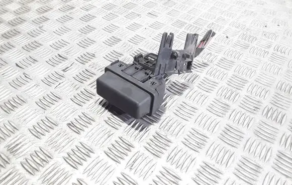 Opel Insignia A Relay mounting block 13265980 525230582 315938597