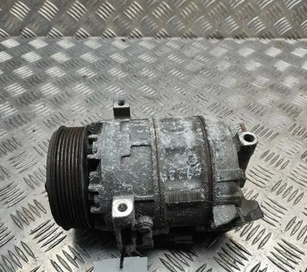 Opel Vivaro Air conditioning (A/C) compressor (pump) 8200848916B