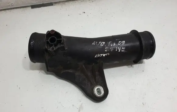 Audi A5 8T 8F Intercooler hose/pipe 8K0145673E
