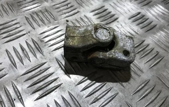 Mazda 6 Steering column universal joint