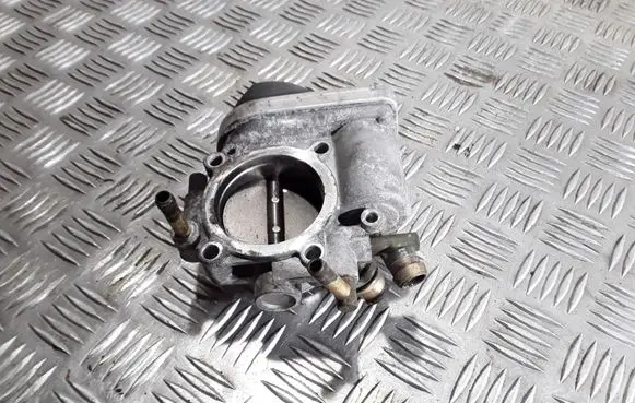Opel Zafira B Throttle valve 55562380