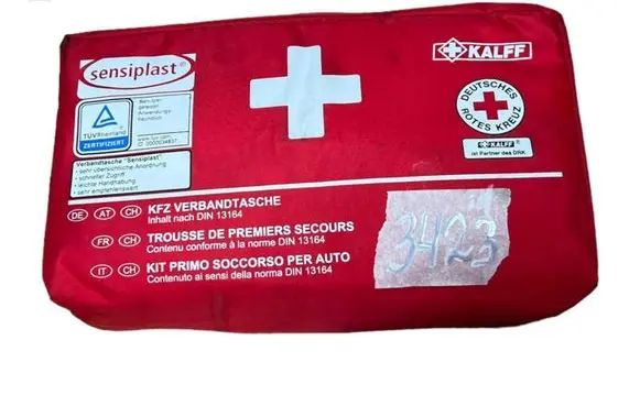 BMW 3 E90 E91 First aid kit 13164