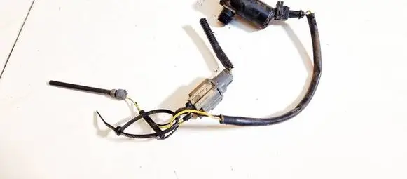 Volvo S60 Windscreen/windshield washer pump 9169611