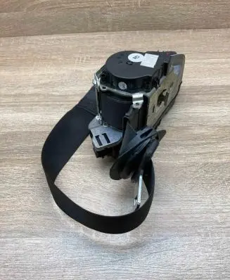 Mercedes-Benz S W221 Front seatbelt A2218603285 33043797