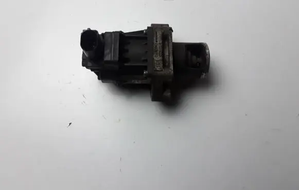 Opel Insignia A EGR valve K5T70977