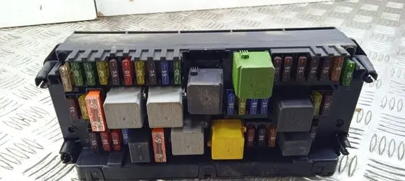 Mercedes-Benz E AMG W212 Fuse module A2129009225