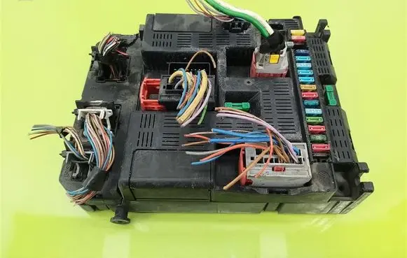 Peugeot 206 Comfort/convenience module 9641079680