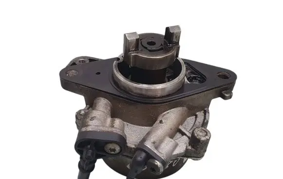Opel Combo D Vacuum pump 55268636 135120