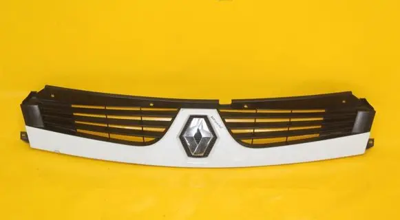 Renault Master II Front bumper upper radiator grill 8200426365