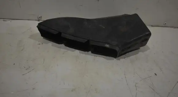 Audi A6 S6 C6 4F Air intake duct part 4F0129618