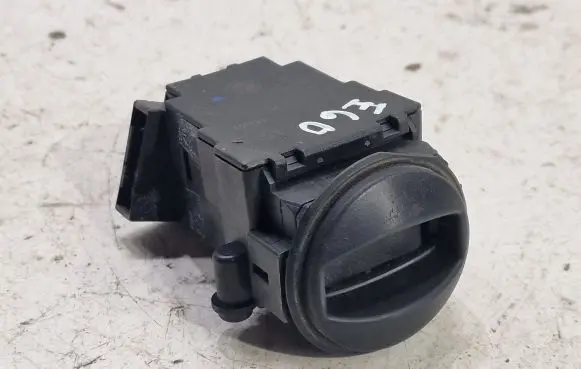 BMW 5 E60 E61 Ignition lock 695472209 10862510