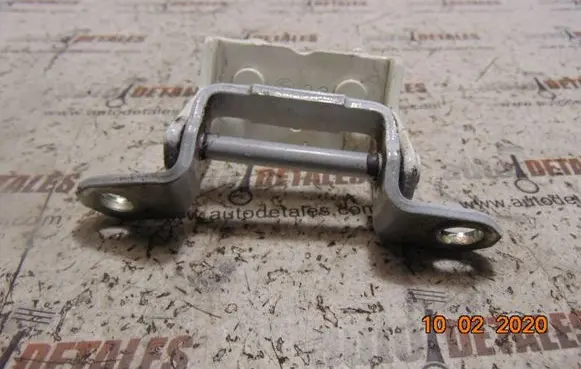Nissan Juke I F15 Rear door upper hinge