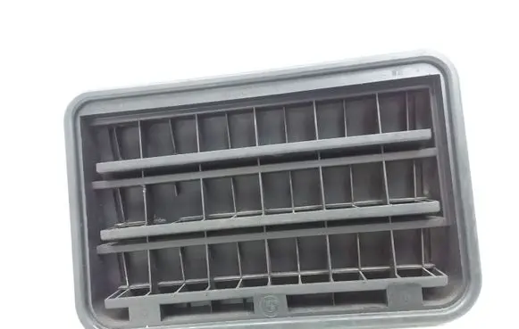 BMW X5 E53 Quarter panel pressure vent 8377280 64228377280