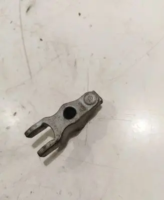 Opel Astra J Fuel Injector clamp holder