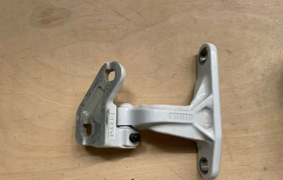 Mercedes-Benz Sprinter W907 W910 Front door upper hinge H910B1