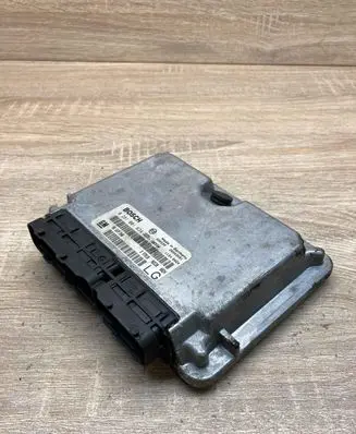 Opel Astra J Engine control unit/module ECU 0281001634 90569348