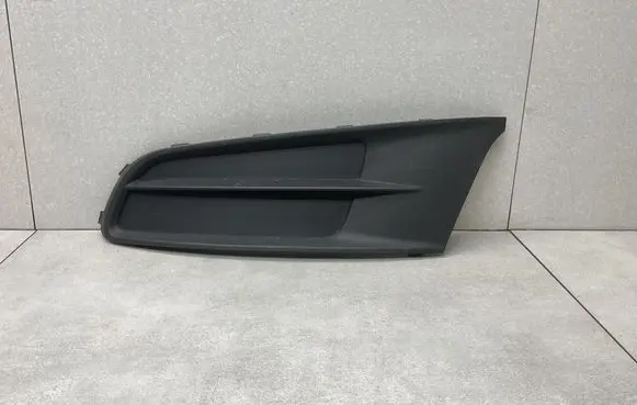Volkswagen Sharan Front bumper lower grill 7N0853665