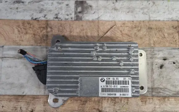 BMW 5 F10 F11 Suspension control unit/module 6799712 000821747 2840304819300