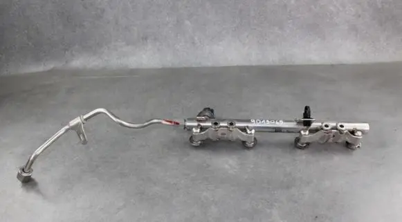 Nissan Pulsar Fuel main line pipe 175226637R