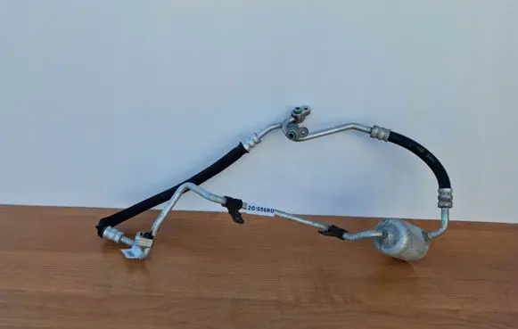 Tesla Model S Air conditioning (A/C) pipe/hose 103167100F